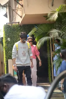 Shahid Kapoor snapped at Juhu