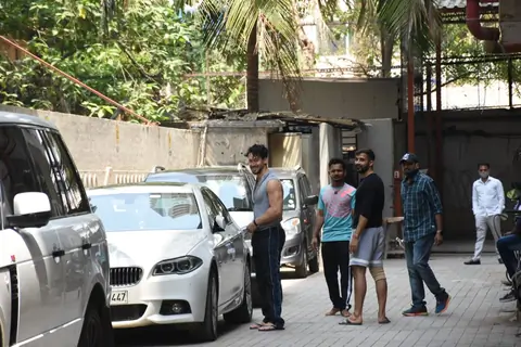 Tiger Shroff snapped at Dance classes in Andheri