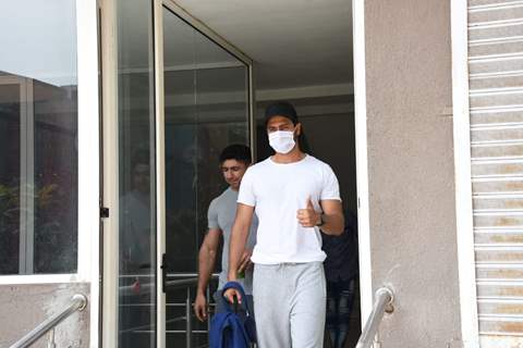 Vicky Kaushal snapped at a gym in Andheri