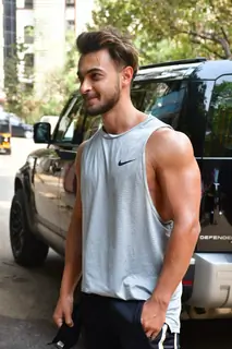 Aayush Sharma snapped at Krome Studio, Bandra 