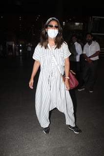 Hina Khan snapped at airport