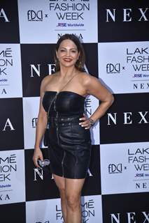 Deanne Pandey at Lakme Fashion Week 2021!