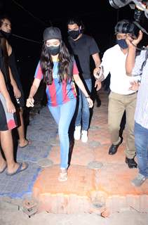 Sharddha Kapoor snapped at Versova Jetty...