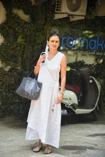 Gauri Tejwani snapped at Kromakay salon