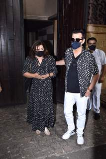 Sanjay Kapoor and Farah Khan snapped at Anil and Sunita Kapoor's house