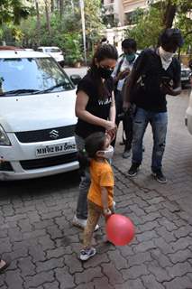 Soha Ali Khan with her daughter Inayaa at Bandra