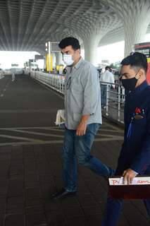 Siddharth Roy Kapur snapped at airport