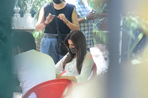 Genelia Deshmukh snapped at a shoot in Bandra