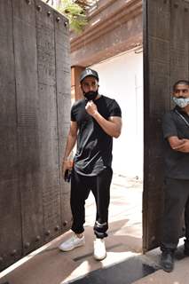 Sunny Singh snapped at a gym in Juhu