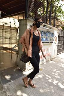 Vaani Kapoor snapped at a clinic in Juhu