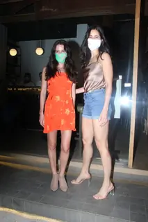Katrina Kaif steps out for dinner with Isabelle Kaif in Bandra