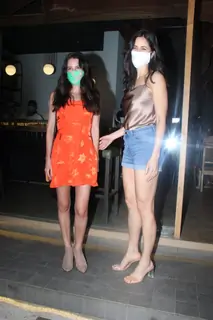 Katrina Kaif steps out for dinner with Isabelle Kaif in Bandra