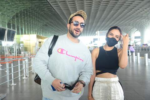 Aly Goni snapped with Jasmin Bhasin at airport