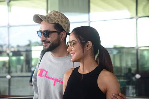 Aly Goni snapped with Jasmin Bhasin at airport