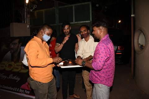 Ajay Devgn celebrates his birthday with fans