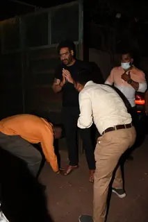 Ajay Devgn celebrates his birthday with fans