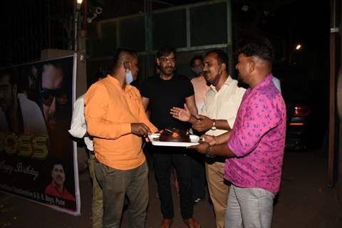 Ajay Devgn celebrates his birthday with fans