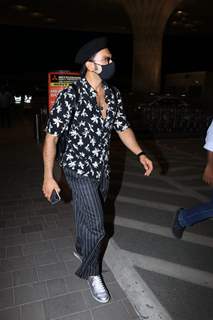 Ranveer Singh snapped at airport!