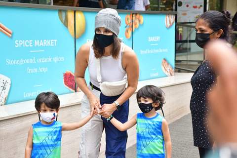 Sunny Leone spotted with kids at Food hall...