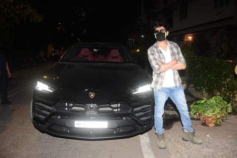 Kartik Aaryan can't stop admiring his new Lamborghini; gets snapped in Bandra