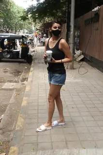 Daisy Shah snapped at a cafe in Khar