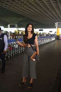 Divinaa Thackur snapped at airport