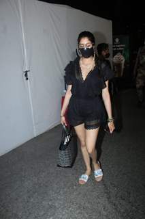 Janhvi Kapoor snapped at airport returning from the Maldives