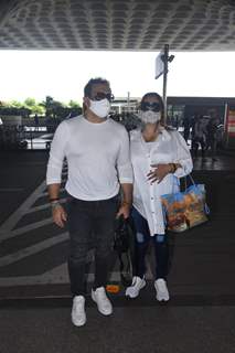 Govinda and his wife Sunita Ahuja spotted at airport as they leave for Kolkata!