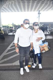 Govinda and his wife Sunita Ahuja spotted at airport as they leave for Kolkata!