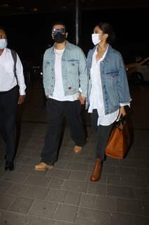 Ranveer Singh and Deepika Padukone leave for Bangalore as Janta curfew takes effect in Mumbai