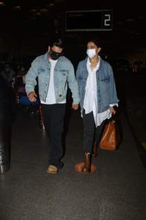 Ranveer Singh and Deepika Padukone leave for Bangalore as Janta curfew takes effect in Mumbai