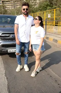 Jay Bhanushali and Mahhi Vij snapped at Versova, Andheri