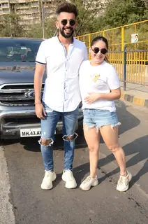 Jay Bhanushali and Mahhi Vij snapped at Versova, Andheri