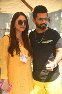 Rahul vaidya and Disha Parmar spotted at Santacruz