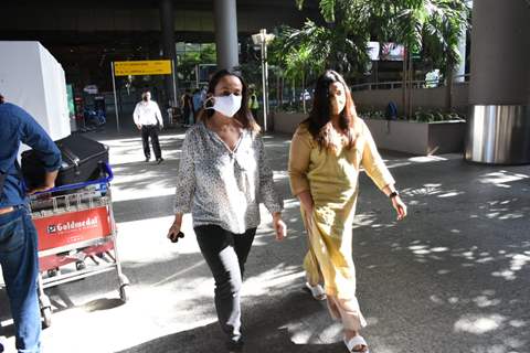 Soni Razdan and Shaheen Bhatt snapped at airport