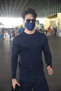 Tiger Shroff snapped departing for Maldives on Sunday