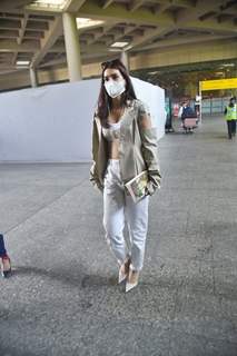 Kriti Sanon snapped at Airport