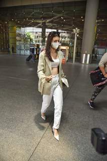 Kriti Sanon snapped at Airport