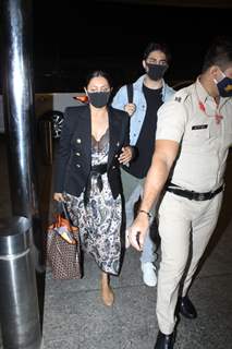 Gauri Khan and Aaryan Khan snapped at airport as they leave for New York