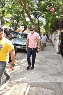 Ajay Devgn spotted at a clinic in Juhu