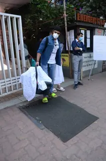 Mohit Malik and Addite Malik spotted with newborn baby in Santacruz