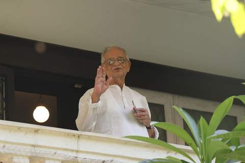 Gulzar Sahab snapped at his balcony!