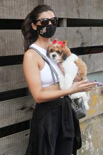 Daisy Shah spotted at a pet shop in Bandra