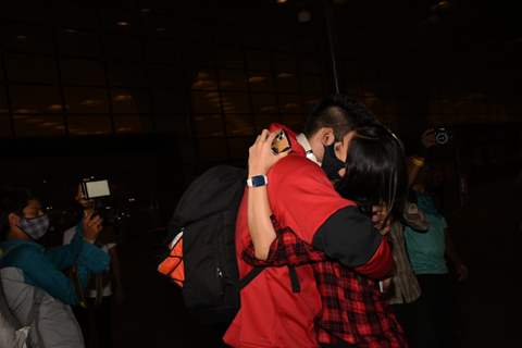 Varun Sood and Divya Agarwal snapped at Mumbai airport