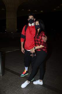 Varun Sood and Divya Agarwal snapped at Mumbai airport