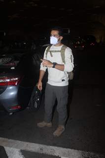 Abhinav Shukla snapped at Mumbai airport