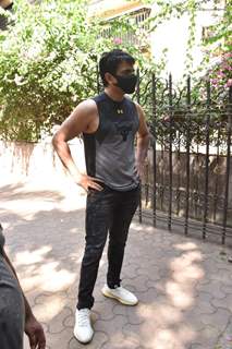 Sonu Sood snapped outside his residence