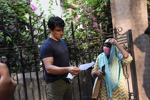 Sonu Sood spotted outside his building!