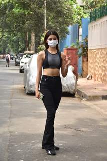 Urvashi Rautela spotted in Juhu!