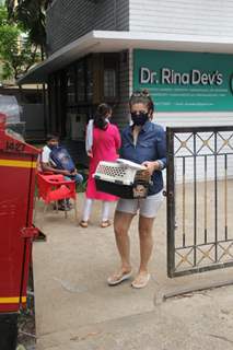 Raveena Tandon snapped at a pet clinic in Khar!